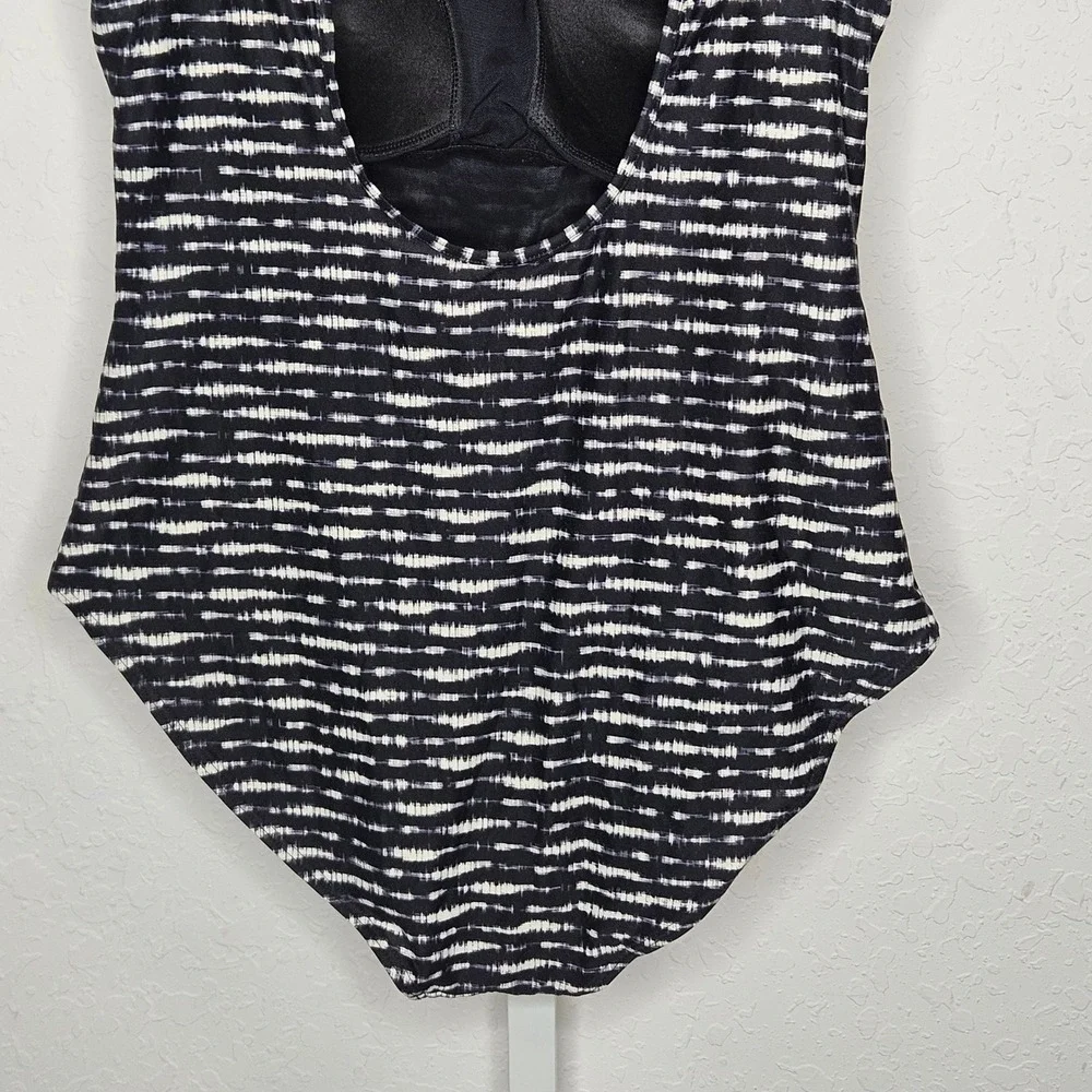 Niptuck Swim Womens Black White Ikat Mesh High Neck One Piece Swimsuit Multi Fit